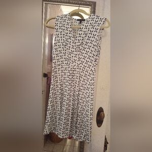 Chic White and Navy Patterned Dress